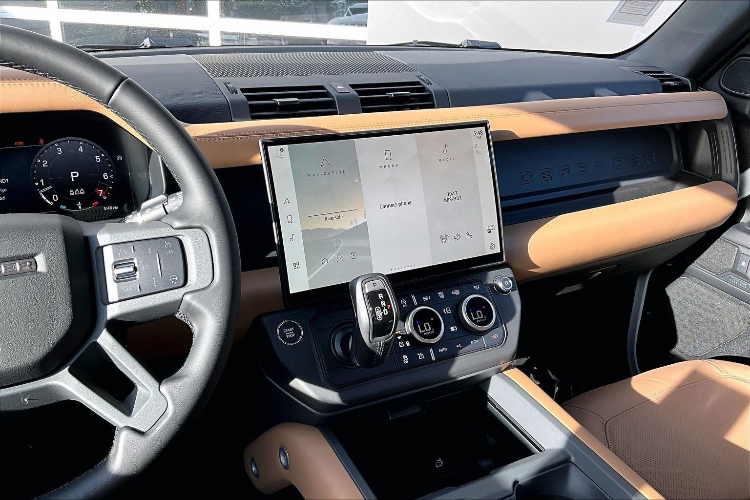 2026 Land Rover Defender 110 X-Dynamic SE