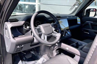 2026 Land Rover Defender 110 X-Dynamic SE
