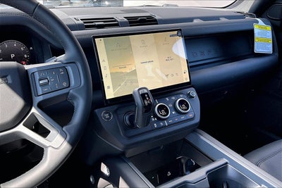 2026 Land Rover Defender 110 X-Dynamic SE