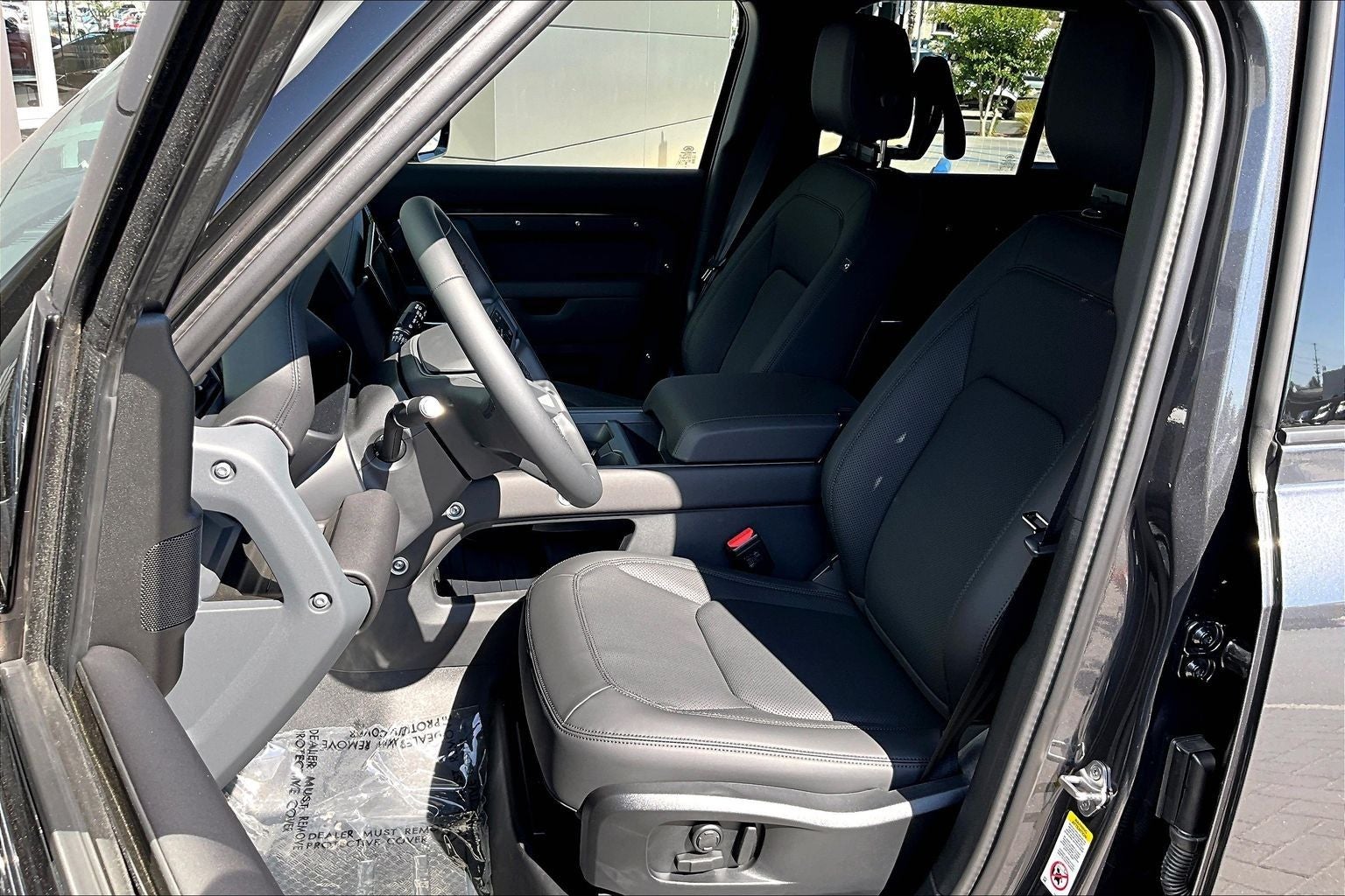 2026 Land Rover Defender 110 X-Dynamic SE