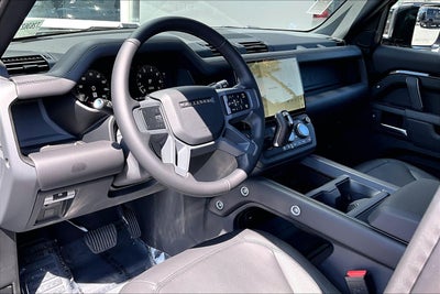 2026 Land Rover Defender 110 X-Dynamic SE