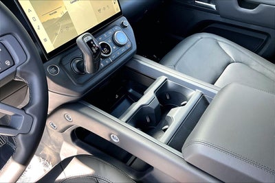 2026 Land Rover Defender 110 X-Dynamic SE