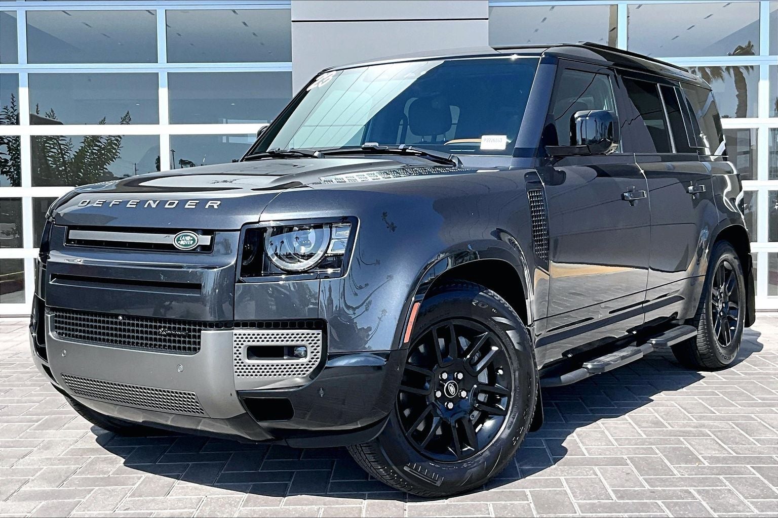 2023 Land Rover Defender 110 X-Dynamic SE
