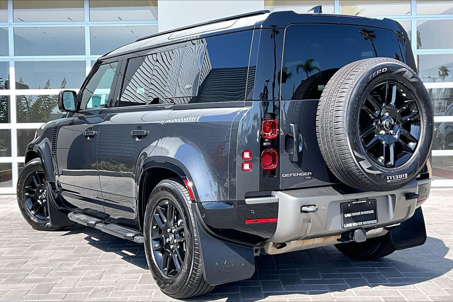 2023 Land Rover Defender 110 X-Dynamic SE
