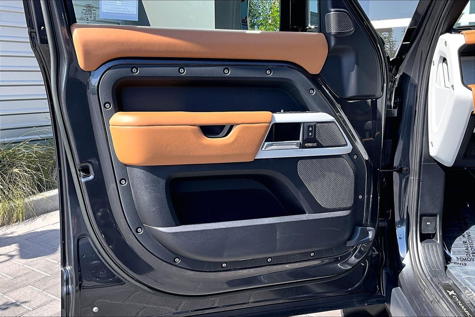 2023 Land Rover Defender 110 X-Dynamic SE