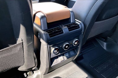 2023 Land Rover Defender 110 X-Dynamic SE