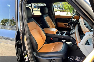 2023 Land Rover Defender 110 X-Dynamic SE