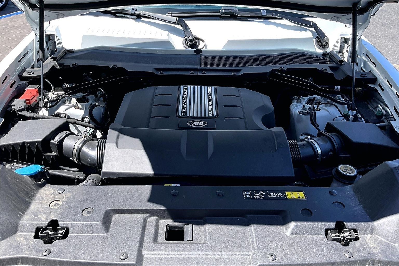 2025 Land Rover Defender 110 X-Dynamic SE