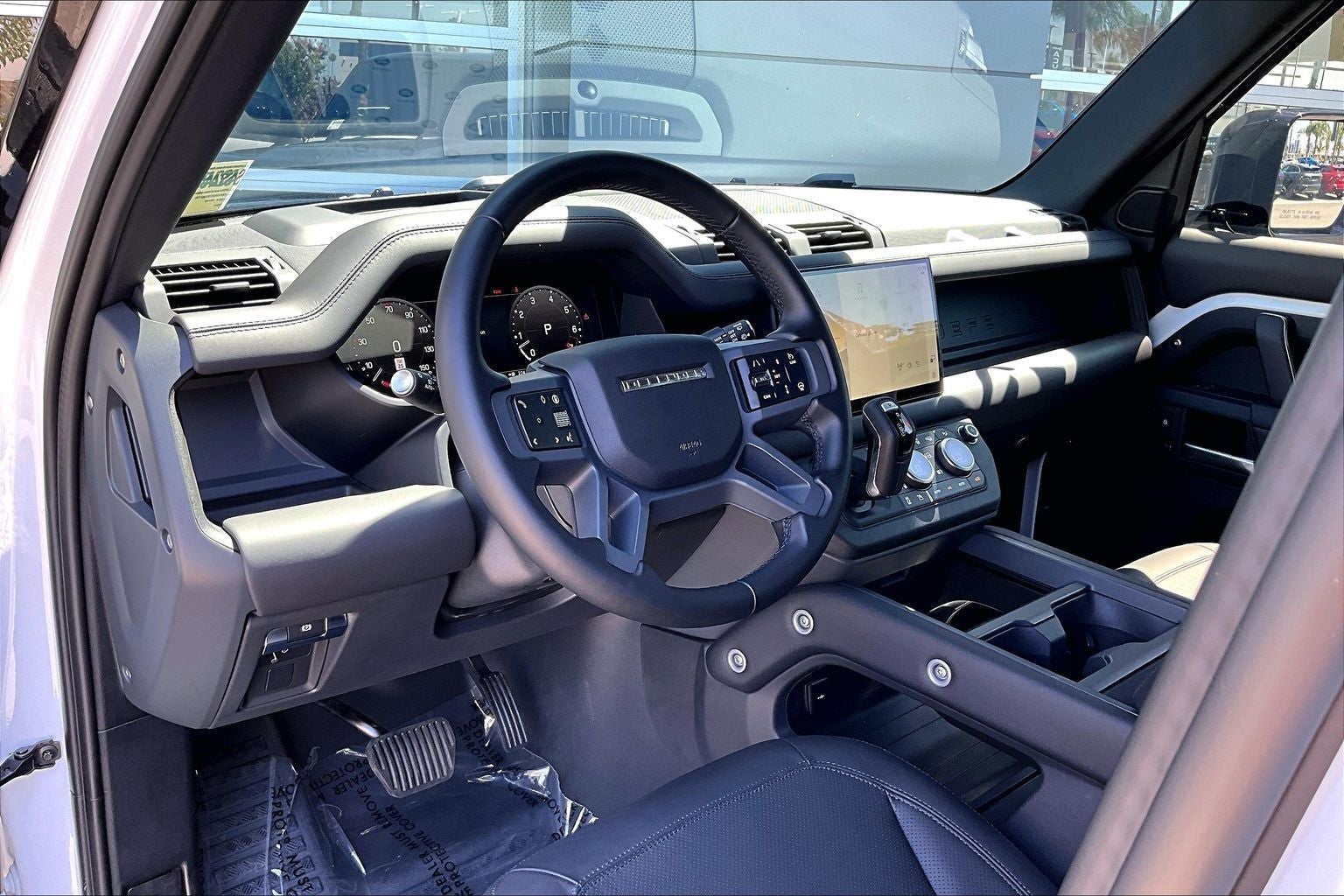 2025 Land Rover Defender 110 X-Dynamic SE