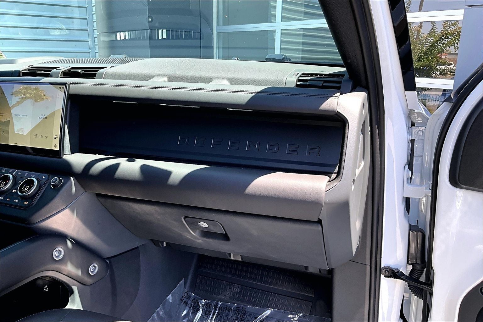 2025 Land Rover Defender 110 X-Dynamic SE