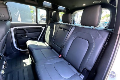 2025 Land Rover Defender 110 X-Dynamic SE