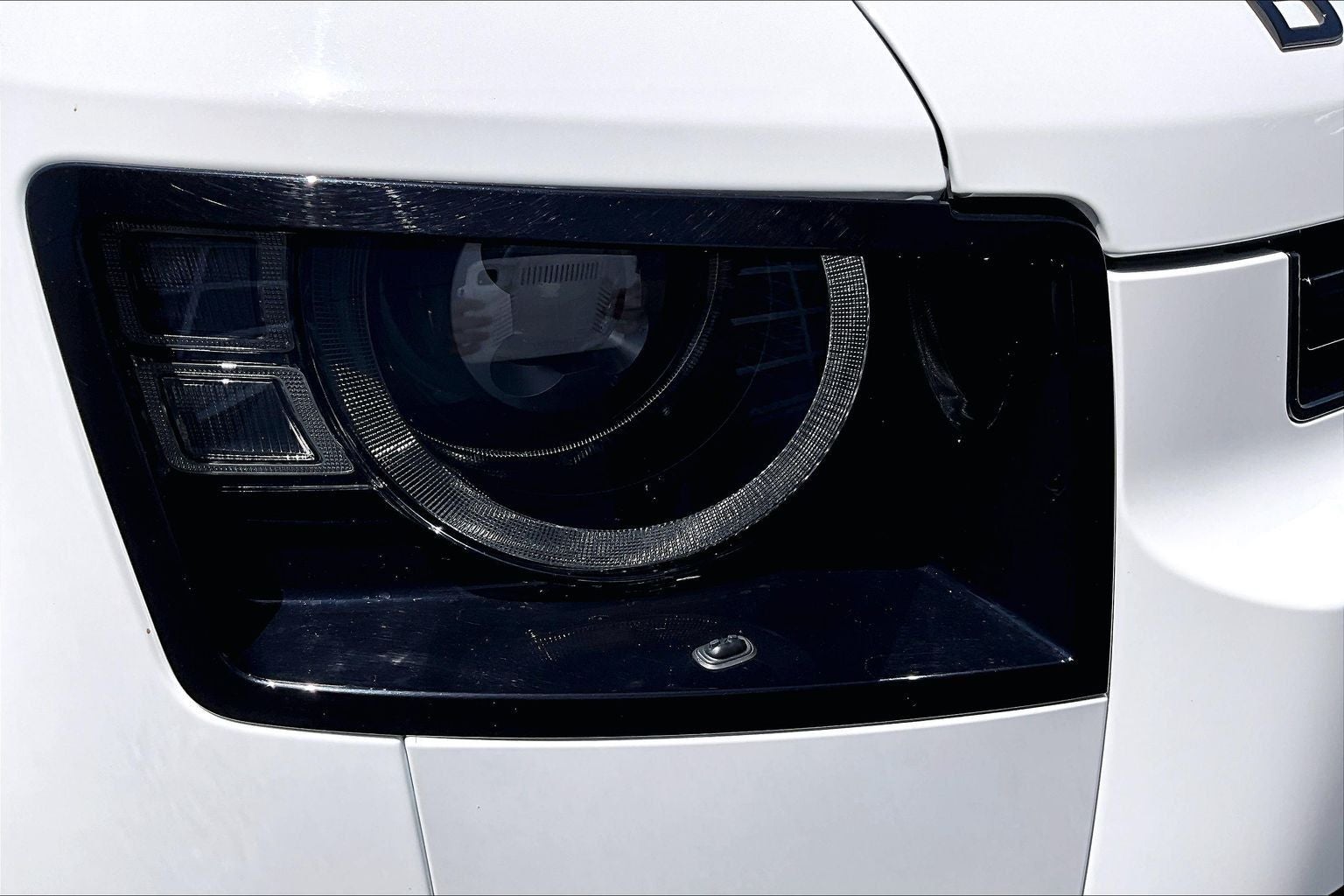 2025 Land Rover Defender 110 X-Dynamic SE