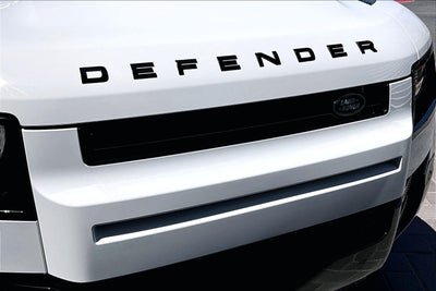 2025 Land Rover Defender 110 X-Dynamic SE
