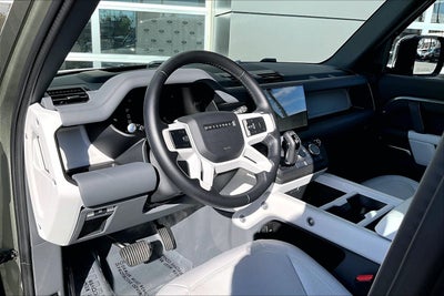 2025 Land Rover Defender 110 X-Dynamic SE