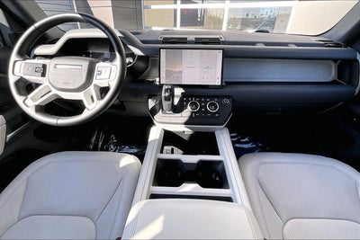 2025 Land Rover Defender 110 X-Dynamic SE