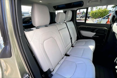 2025 Land Rover Defender 110 X-Dynamic SE