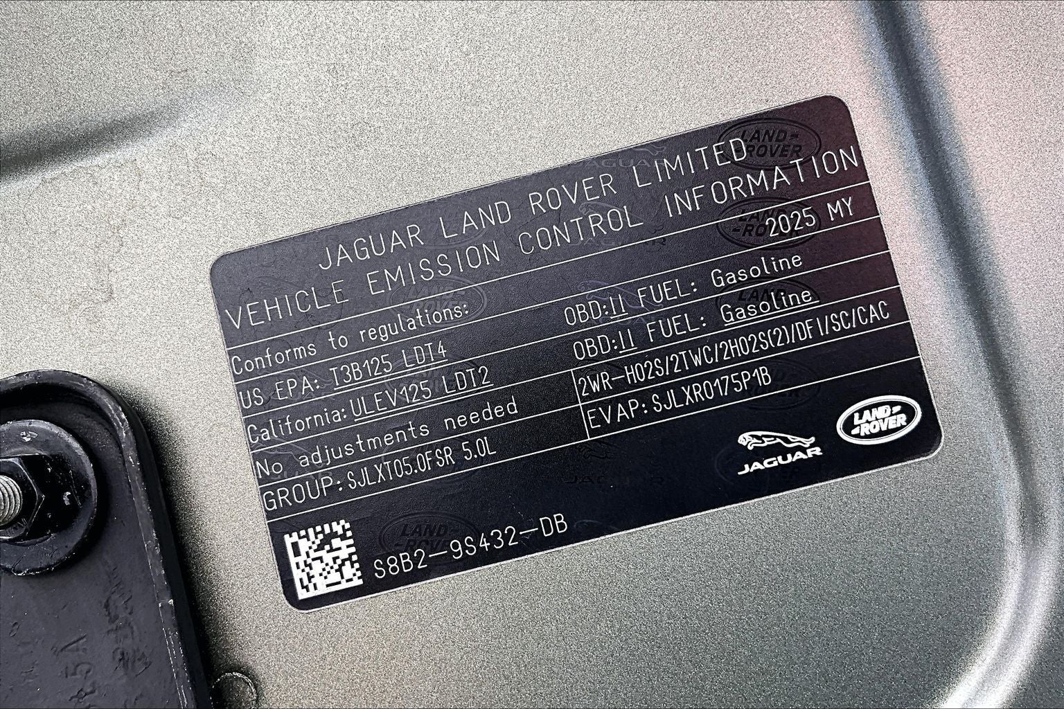 2025 Land Rover Defender 110 X-Dynamic SE