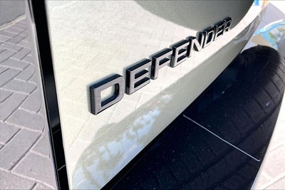 2025 Land Rover Defender 110 X-Dynamic SE