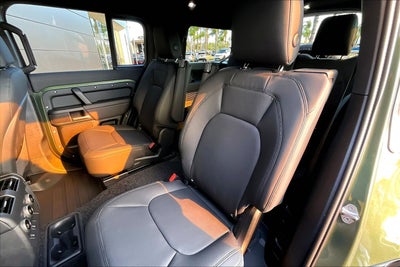 2026 Land Rover Defender 130 X-Dynamic SE