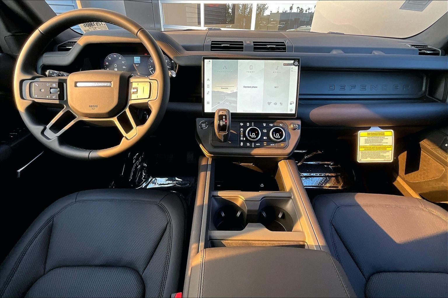2026 Land Rover Defender 130 X-Dynamic SE
