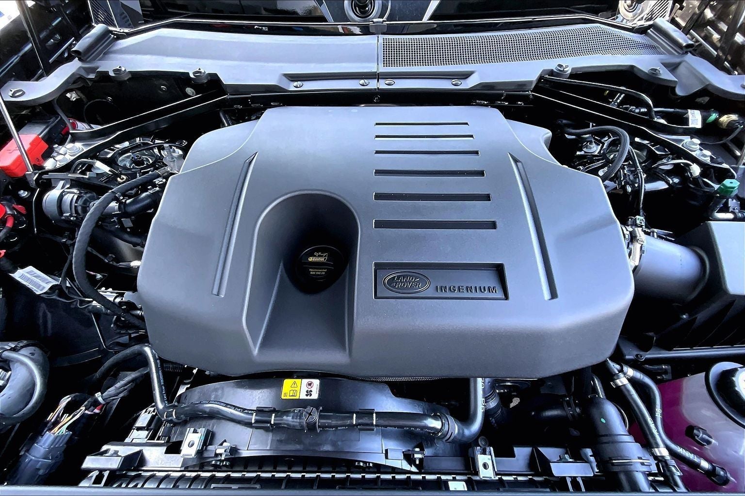 2026 Land Rover Defender 130 X-Dynamic SE