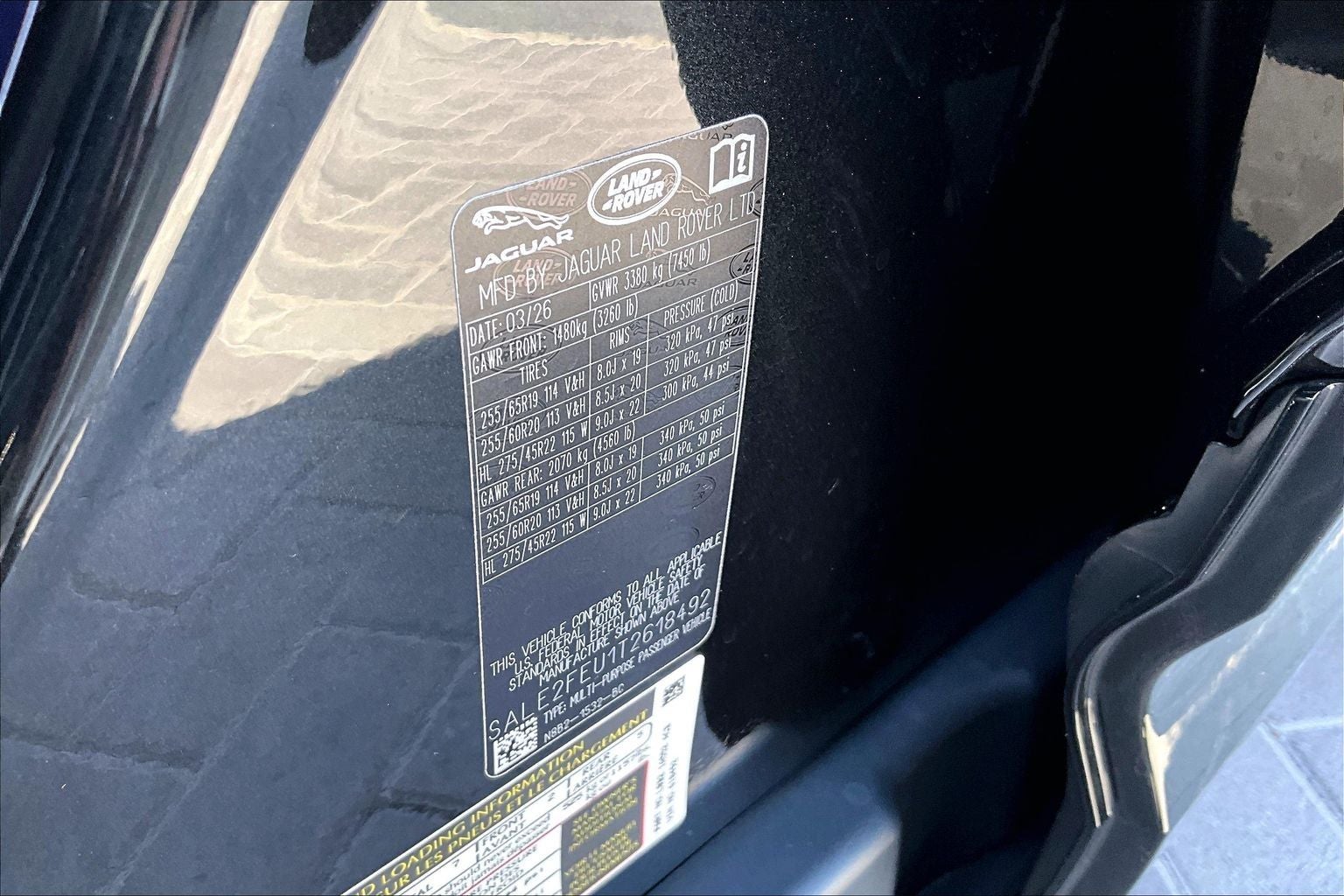 2026 Land Rover Defender 130 X-Dynamic SE