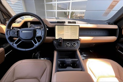 2026 Land Rover Defender 130 X-Dynamic SE