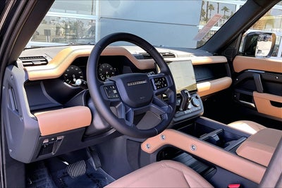 2026 Land Rover Defender 130 X-Dynamic SE