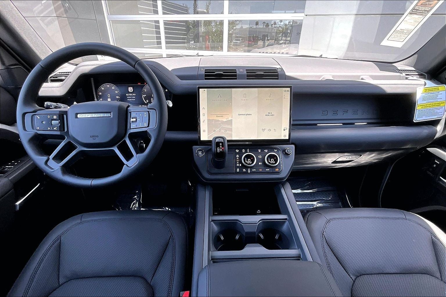 2026 Land Rover Defender 130 X-Dynamic SE