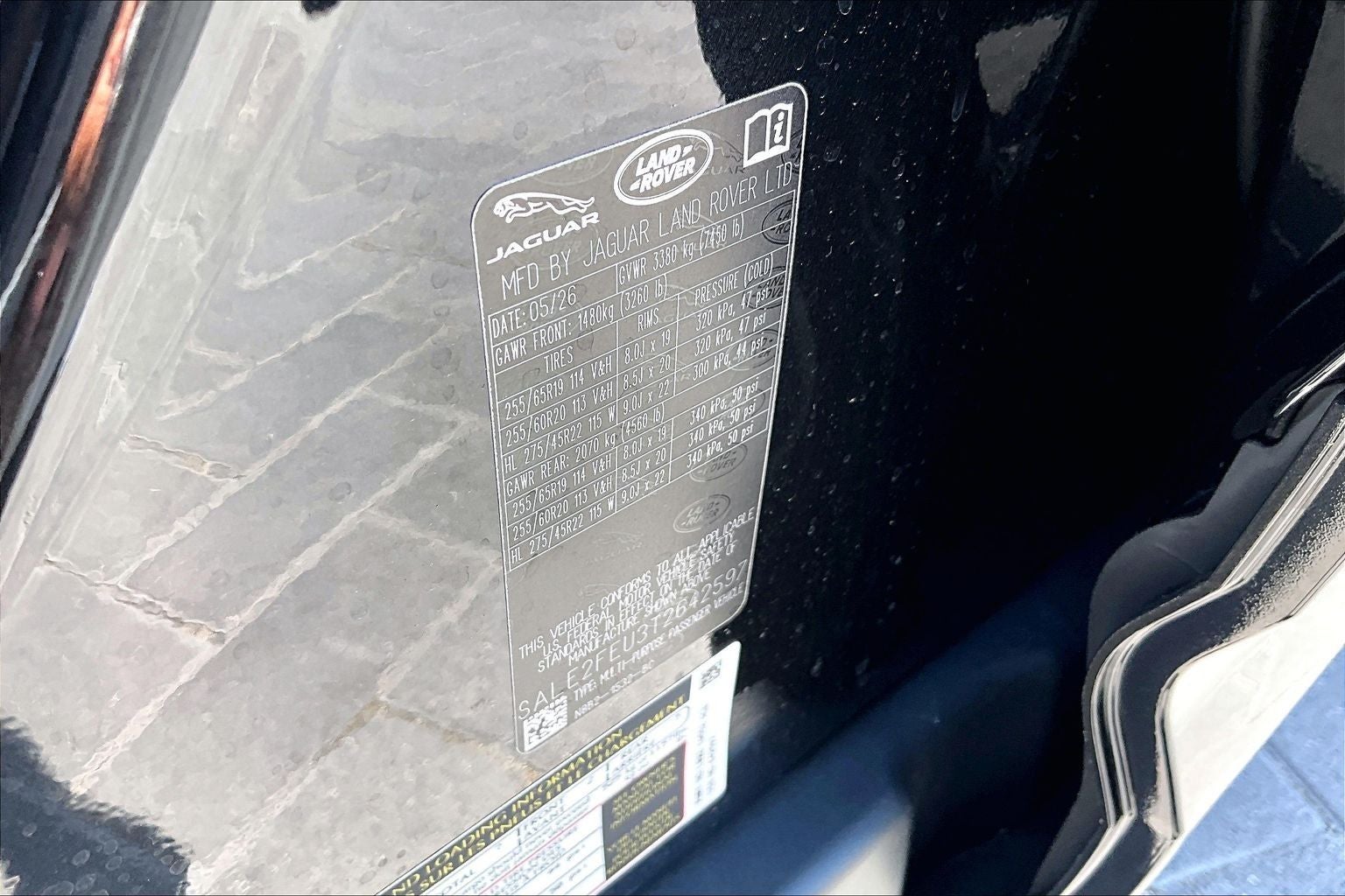 2026 Land Rover Defender 130 X-Dynamic SE