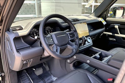 2026 Land Rover Defender 130 X-Dynamic SE