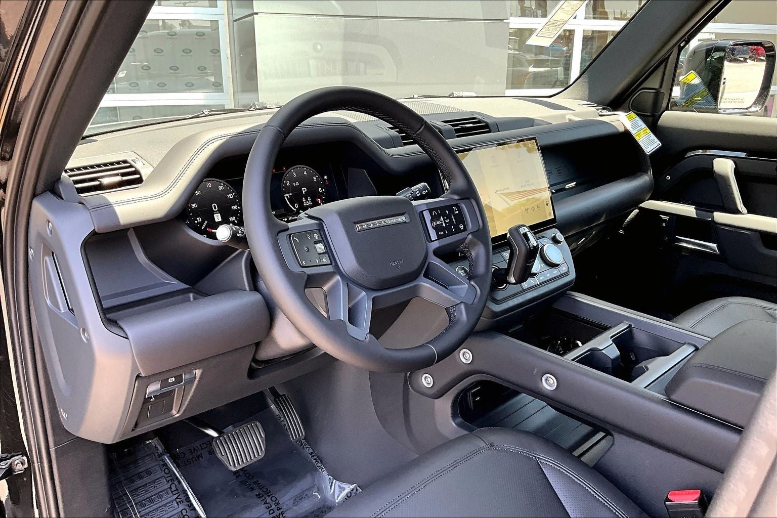2026 Land Rover Defender 130 X-Dynamic SE