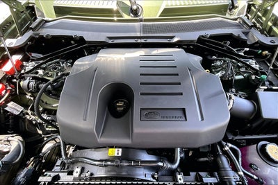 2026 Land Rover Defender 130 X-Dynamic SE