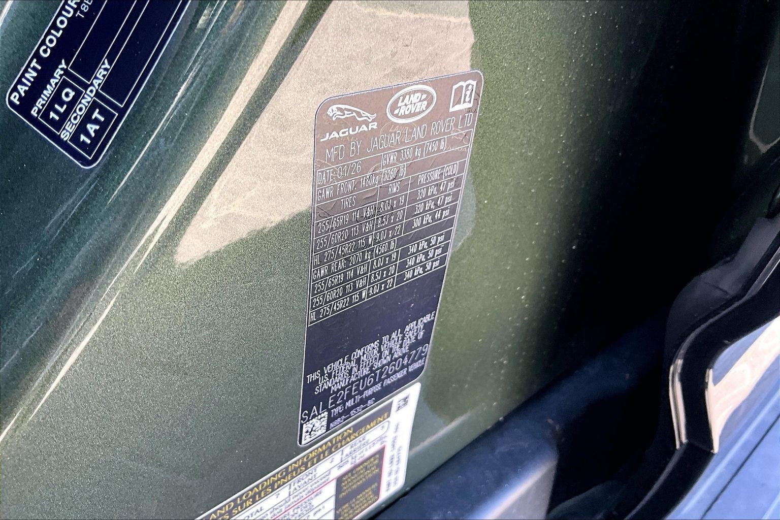 2026 Land Rover Defender 130 X-Dynamic SE