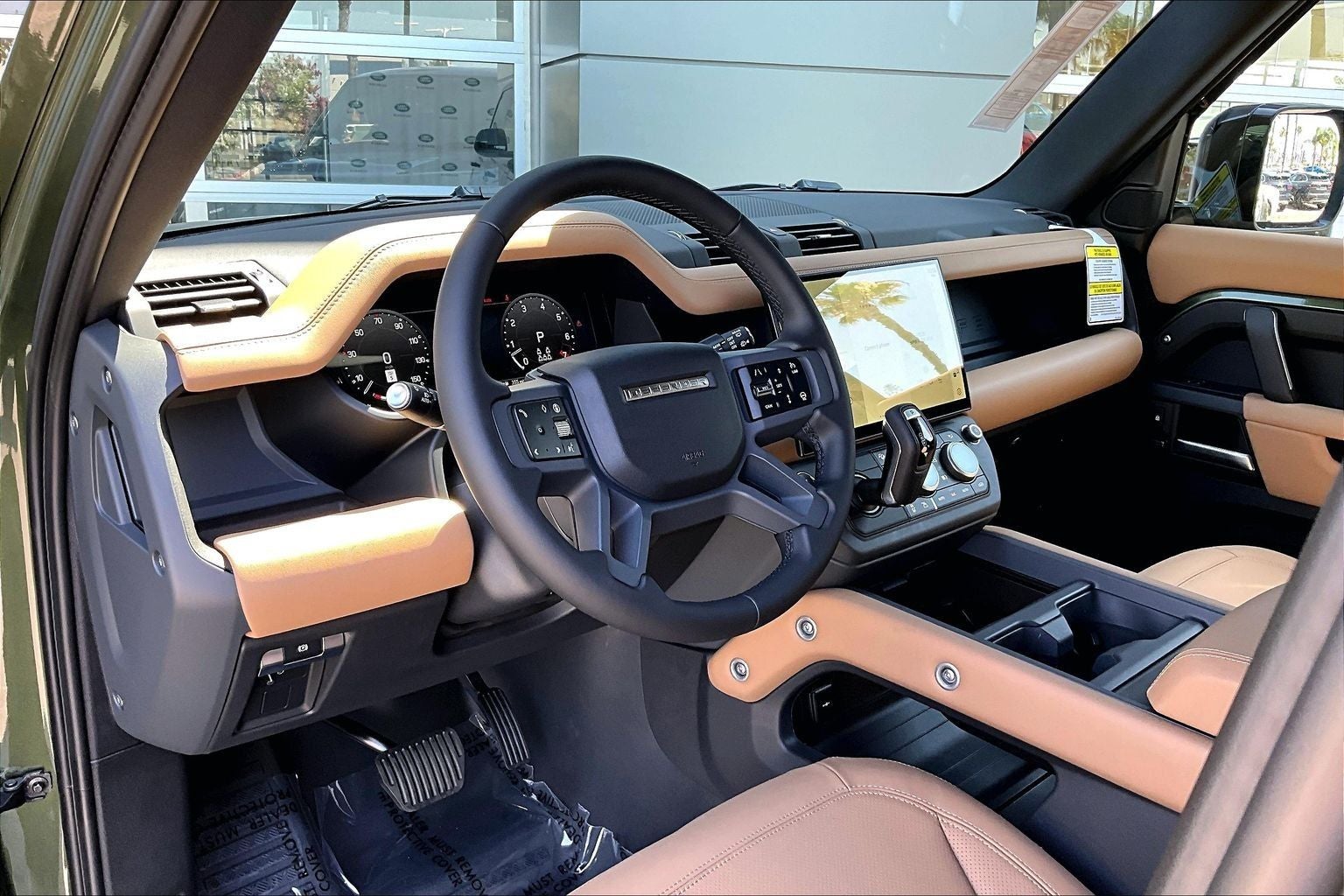2026 Land Rover Defender 130 X-Dynamic SE