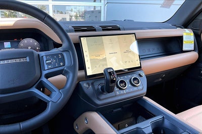 2026 Land Rover Defender 130 X-Dynamic SE