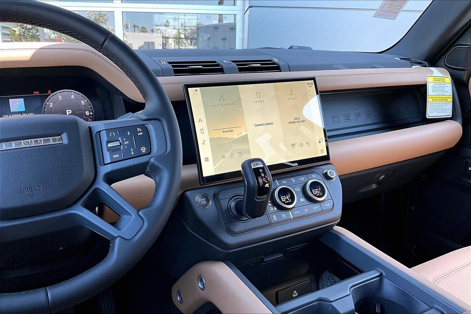 2026 Land Rover Defender 130 X-Dynamic SE