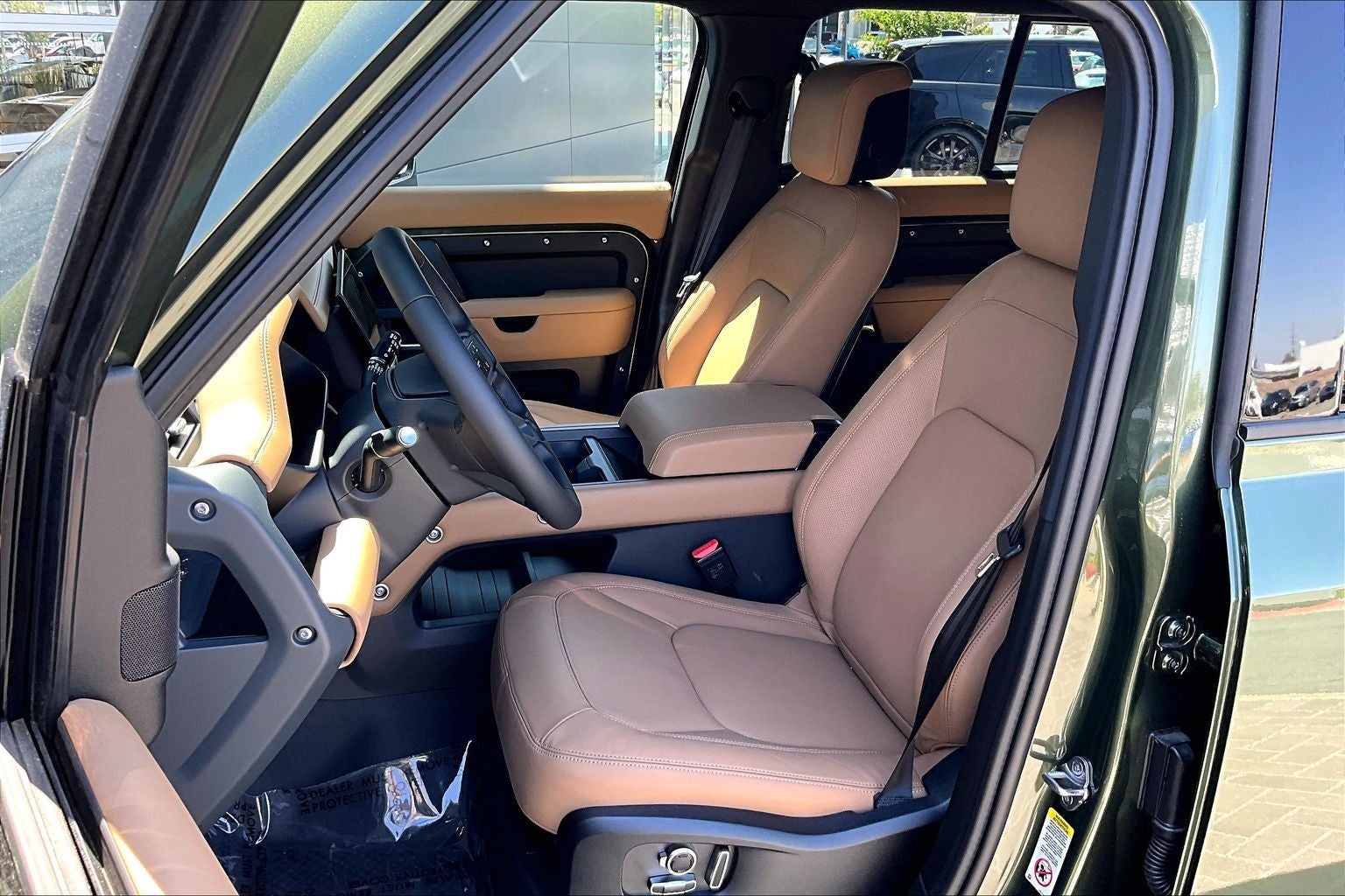 2026 Land Rover Defender 130 X-Dynamic SE