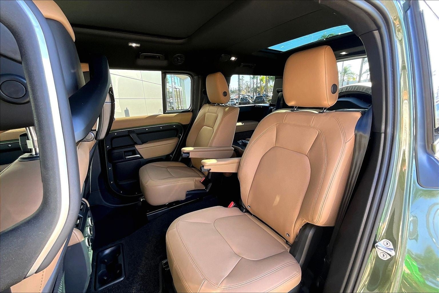 2026 Land Rover Defender 130 X-Dynamic SE