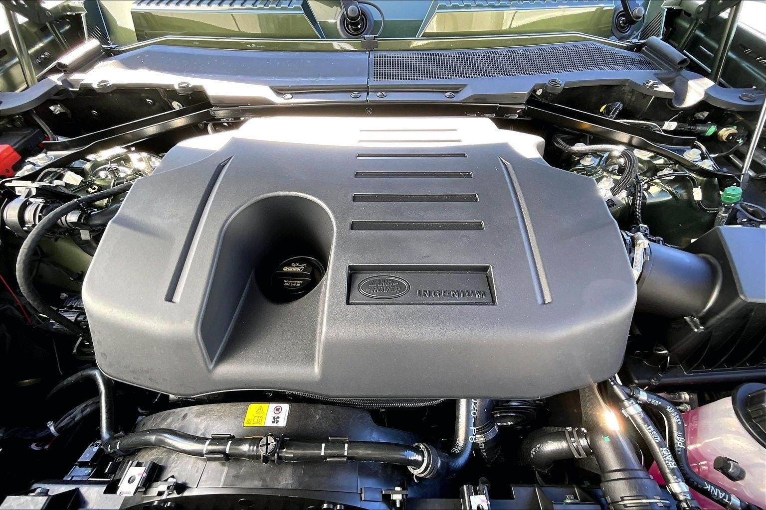 2026 Land Rover Defender 130 X-Dynamic SE