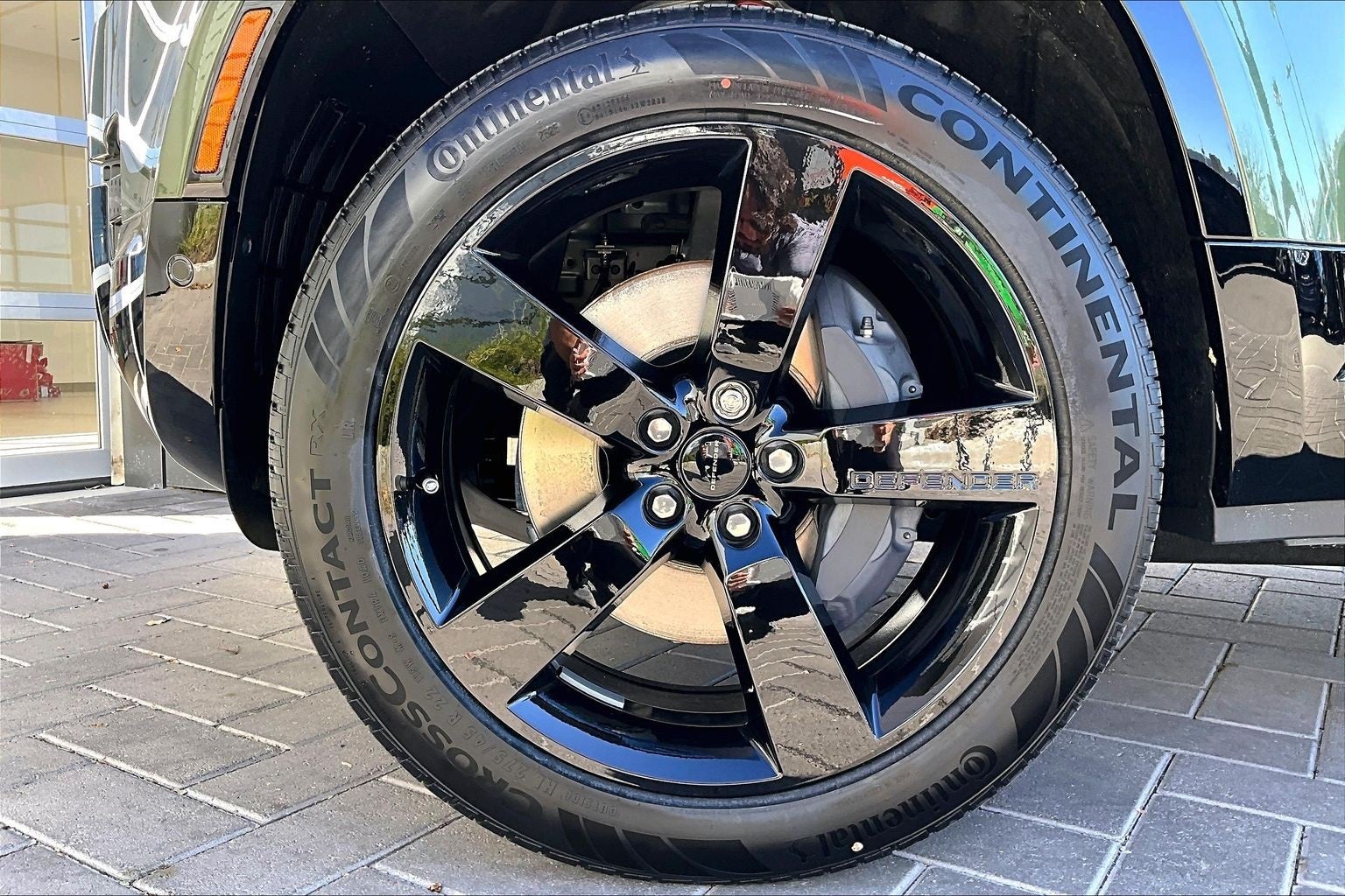 2026 Land Rover Defender 130 X-Dynamic SE