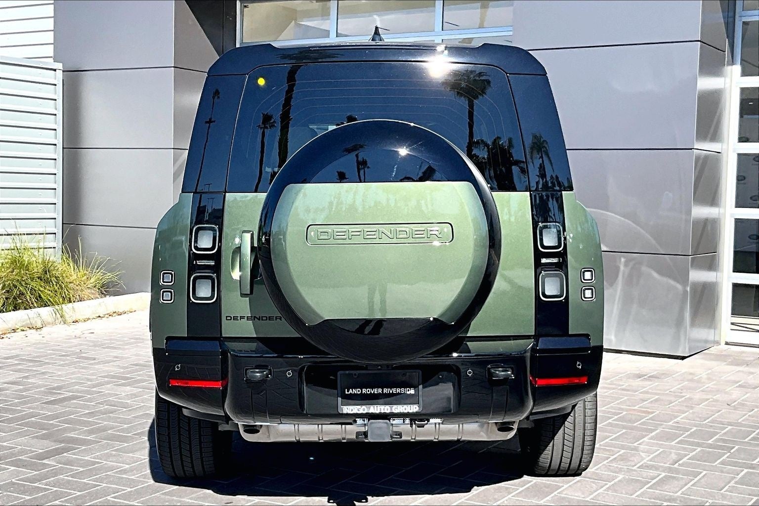 2026 Land Rover Defender 130 X-Dynamic SE