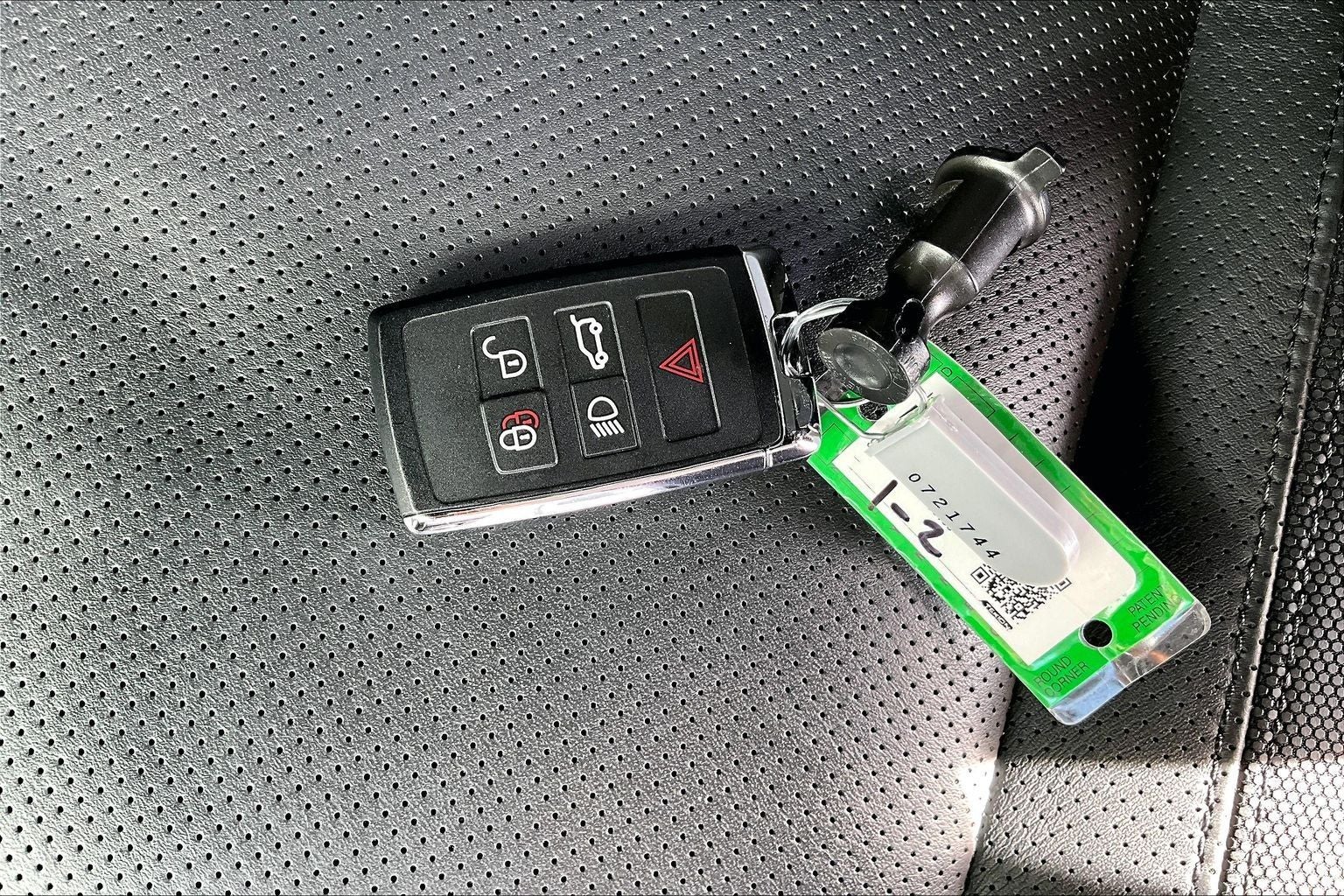 2023 Land Rover Defender 130 X-Dynamic SE