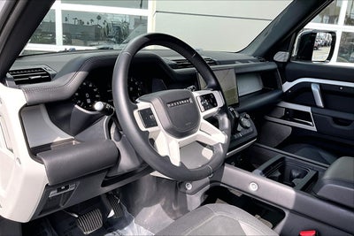 2023 Land Rover Defender 130 X-Dynamic SE