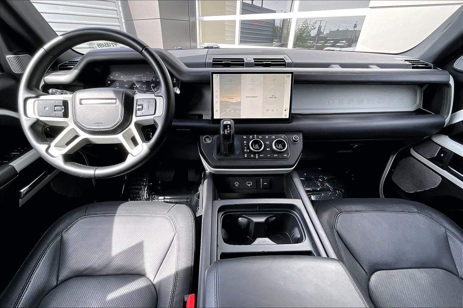 2023 Land Rover Defender 130 X-Dynamic SE