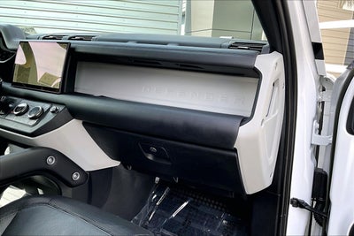 2023 Land Rover Defender 130 X-Dynamic SE