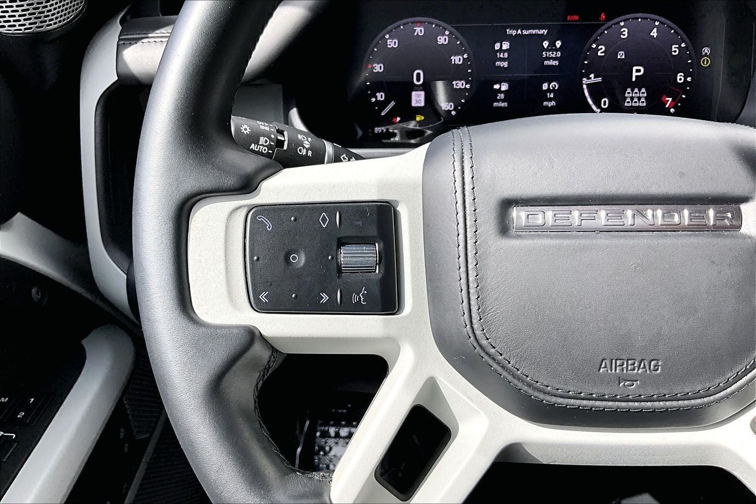 2023 Land Rover Defender 130 X-Dynamic SE