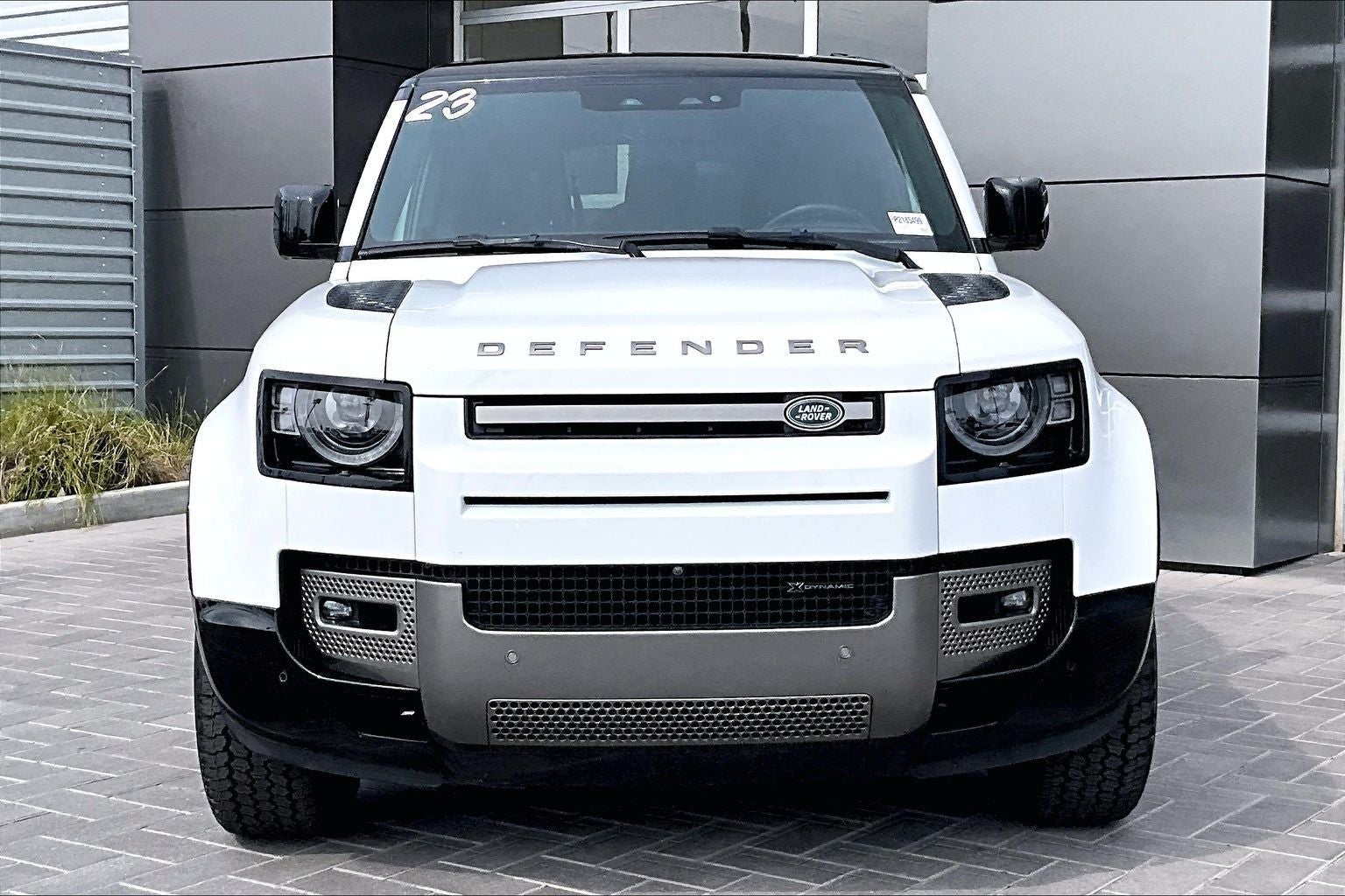 2023 Land Rover Defender 130 X-Dynamic SE