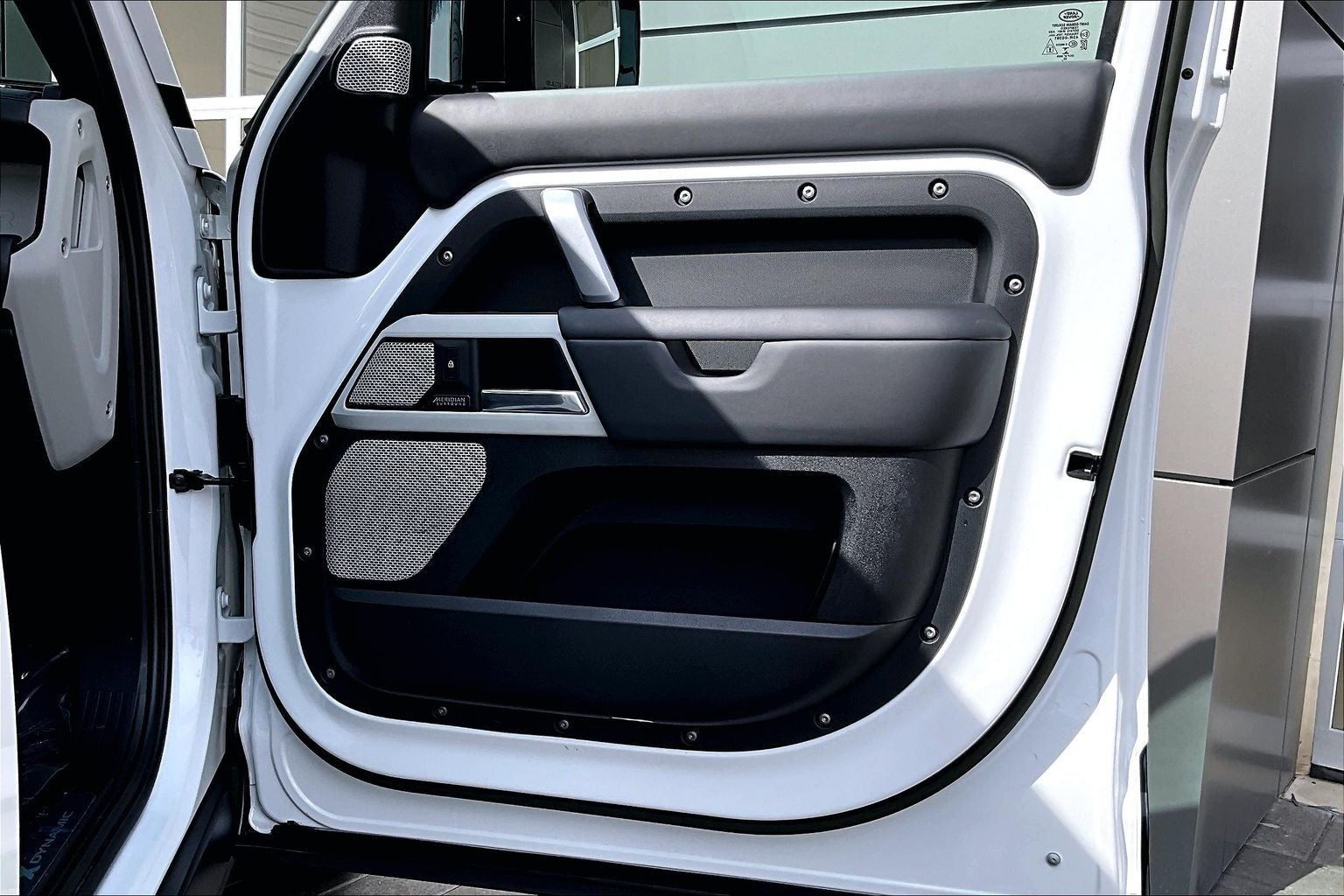 2023 Land Rover Defender 130 X-Dynamic SE