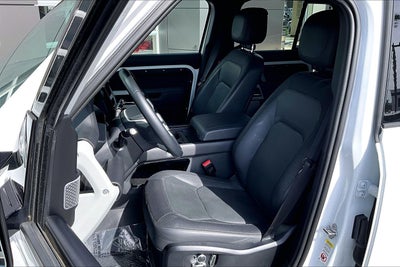 2023 Land Rover Defender 130 X-Dynamic SE